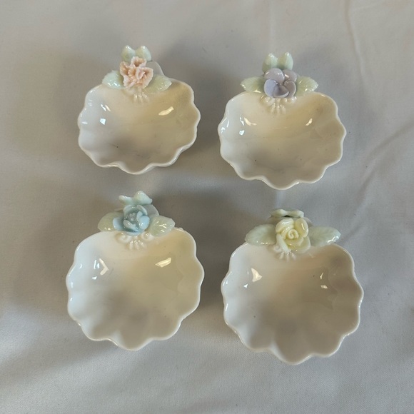 Vintage Bone China Mini Scalloped Round Place Card Holders with Flowers -4 - Picture 7 of 12